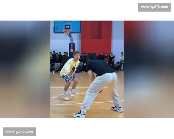 激烈对决背后的故事揭秘体育赛场上的精彩瞬间与英雄诞生