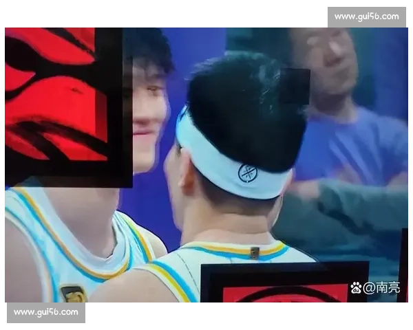 篮球赛场鏖战加时惊心动魄胜负瞬间全纪录 篮球赛场鏖战加时惊心动魄胜负瞬间全纪录